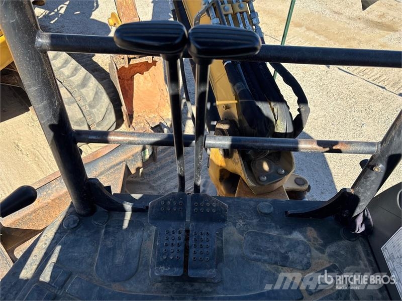CAT 303E CR Minigrävare < 7t