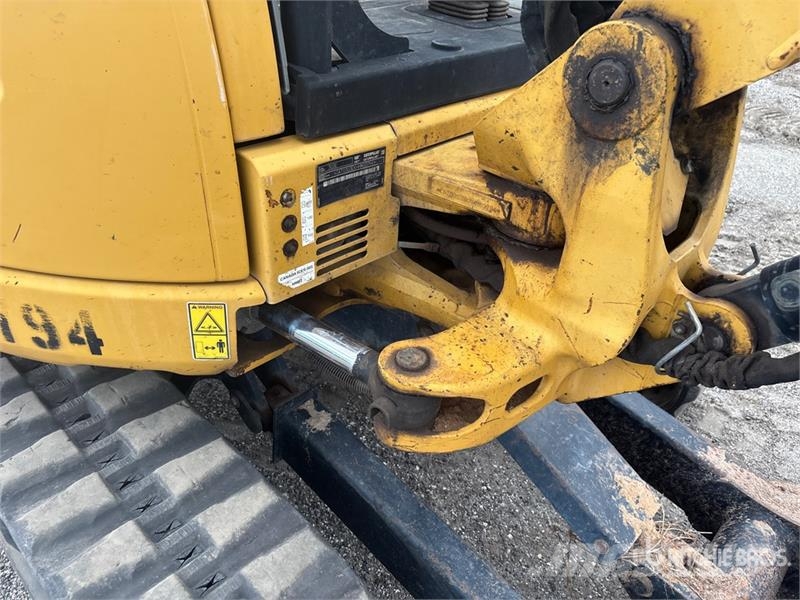CAT 303E CR Mini ekskavatori < 7 t