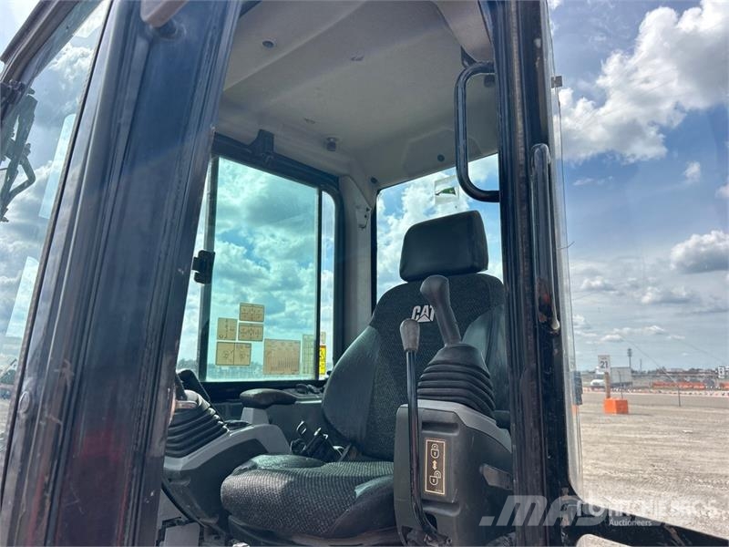 CAT 304E2 CR Mini bageri <7t