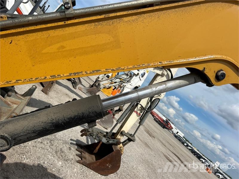 CAT 304E2 CR Mini bageri <7t
