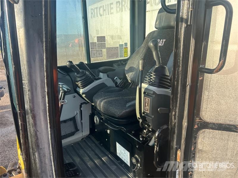 CAT 304E2 CR Mini excavatoare < 7t