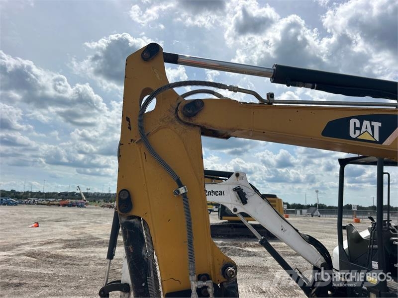CAT 304E2 CR Mini bageri <7t
