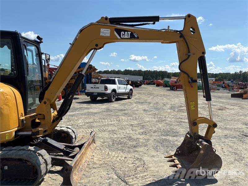 CAT 305.5E2 Mini Excavator Miniexcavadoras