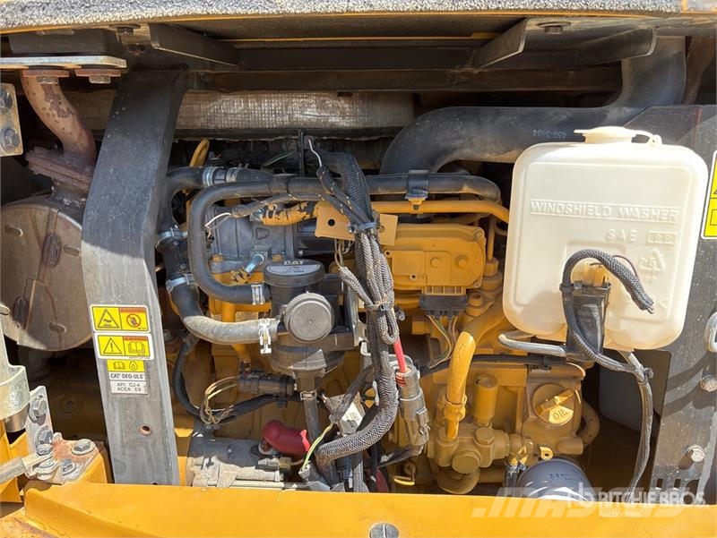 CAT 305.5E2 Mini Excavator Miniexcavadoras