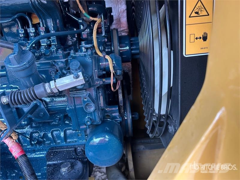 CAT 305.5E2 Mini Excavator Miniescavadeiras < 7t (Mini escavadeiras)
