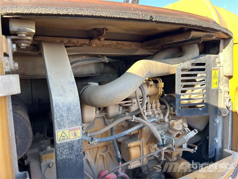 CAT 305E CR Mini Excavator Mini bagri <7t