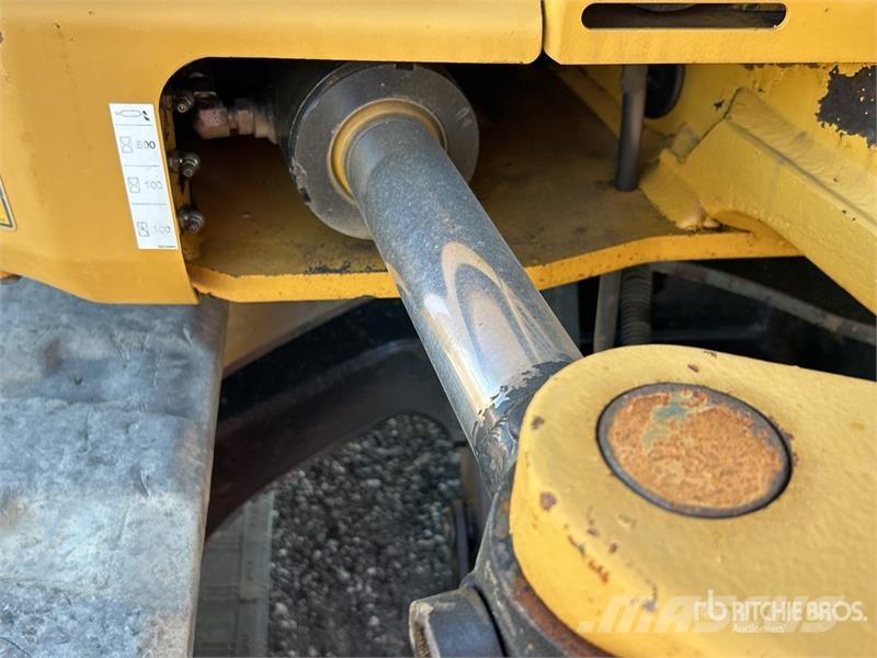 CAT 305E CR Mini Excavator Mini bagri <7t