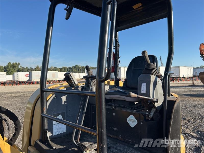 CAT 305E CR Mini Excavator Mini bagri <7t