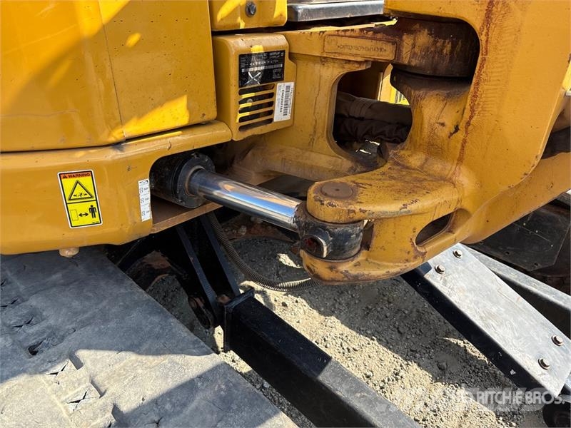 CAT 305E2 CR Mini Excavator Minibagger < 7t