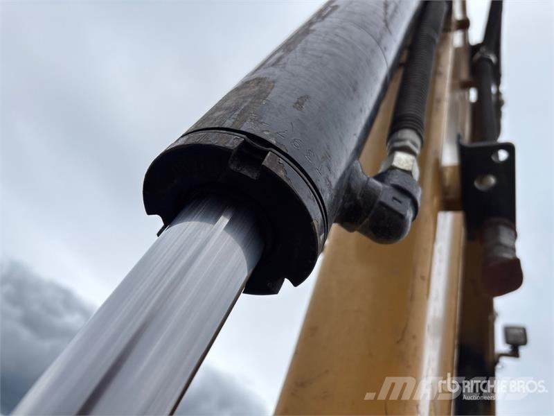 CAT 305E2 CR Mini Excavator Mini bagri <7t