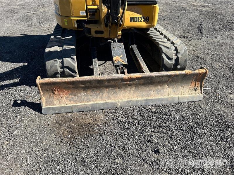CAT 305E2 CR Mini Excavator Mini bagri <7t