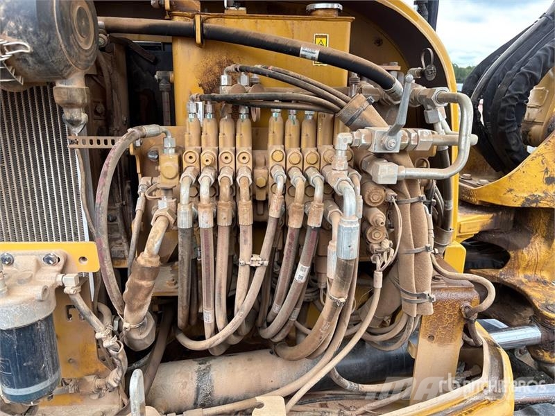 CAT 305E2 CR Mini Excavator حفارات صغيرة أقل من 7 طن (حفارات صغيرة)