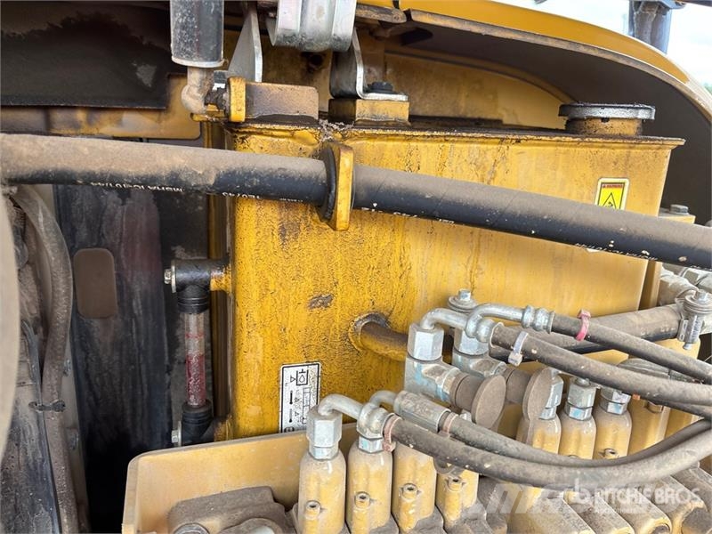 CAT 305E2 CR Mini Excavator Mini bagri <7t