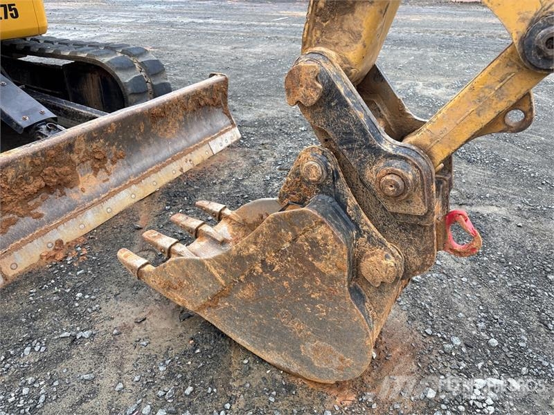 CAT 305E2 CR Mini Excavator حفارات صغيرة أقل من 7 طن (حفارات صغيرة)