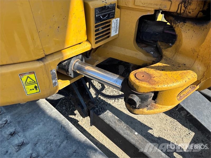CAT 305E2 CR Mini Excavator Mini pelle < 7t