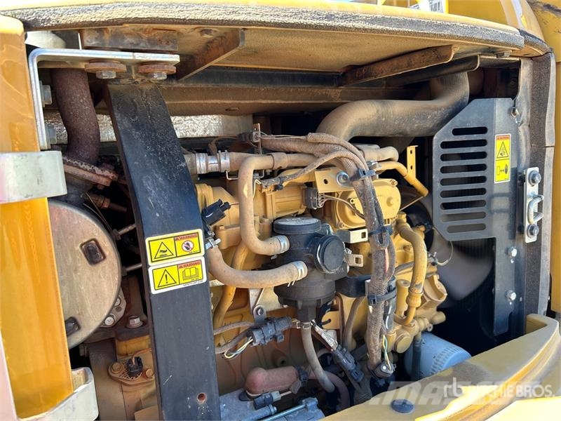 CAT 305E2 CR Mini Excavator Mini bagri <7t
