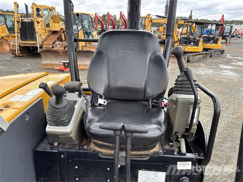 CAT 305E2 CR Mini Excavator Mini bagri <7t