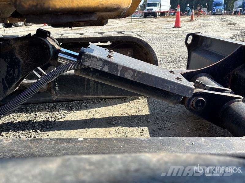 CAT 305E2 CR Mini Excavator Mini pelle < 7t