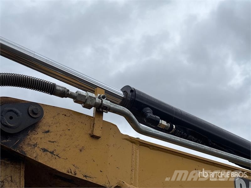 CAT 305E2 CR Mini Excavator حفارات صغيرة أقل من 7 طن (حفارات صغيرة)