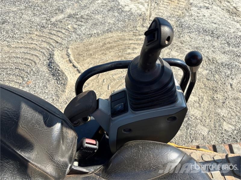 CAT 305E2 CR Mini Excavator Minibagger < 7t