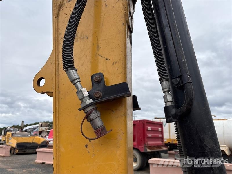 CAT 305E2 CR Mini Excavator Mini bagri <7t