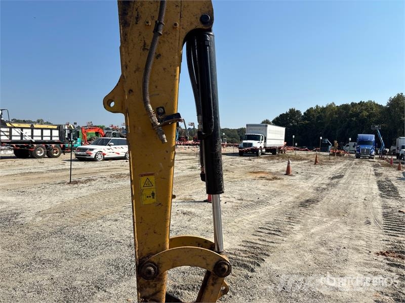 CAT 305E2 CR Mini Excavator Minibagger < 7t