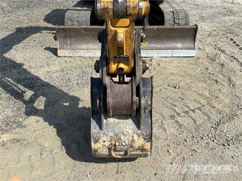 CAT 305E2 CR Mini Excavator Minibagger < 7t