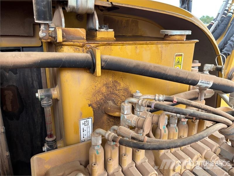 CAT 305E2 CR Mini Excavator حفارات صغيرة أقل من 7 طن (حفارات صغيرة)