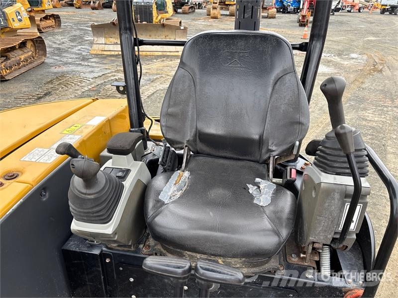 CAT 305E2 CR Mini Excavator Mini bagri <7t
