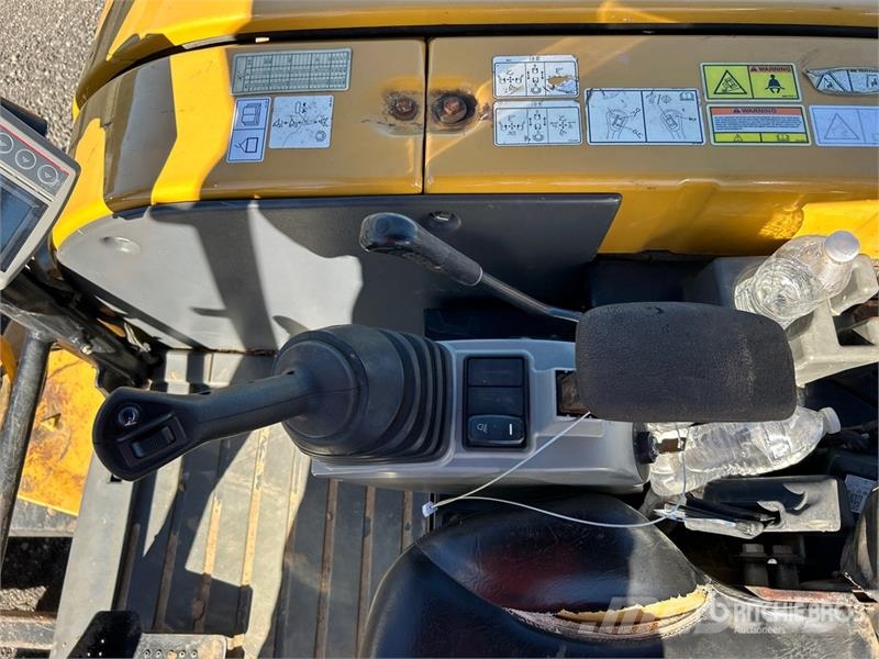 CAT 305E2 CR Mini Excavator Mini bagri <7t