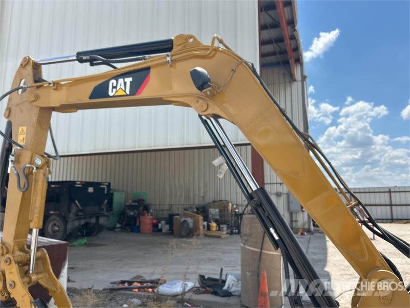 CAT 306 CR Tracked Excavator حفارات زحافة