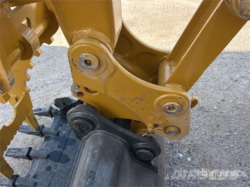 CAT 306 CR Tracked Excavator حفارات زحافة