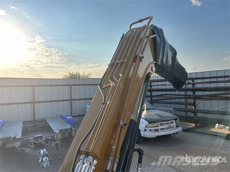 CAT 306 CR Tracked Excavator حفارات زحافة