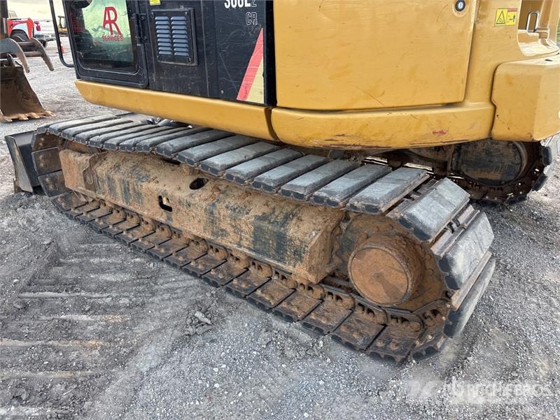 CAT 308E2 CR حفارات زحافة