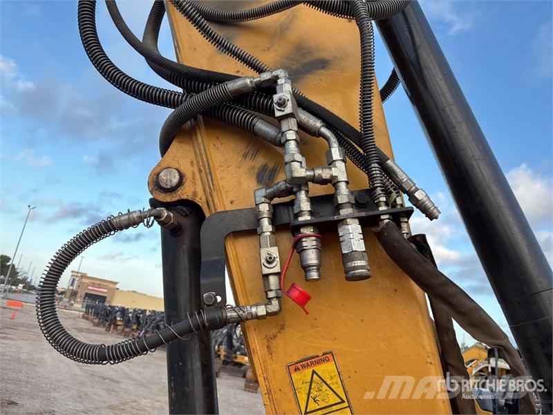 CAT 308E2 CR حفارات زحافة