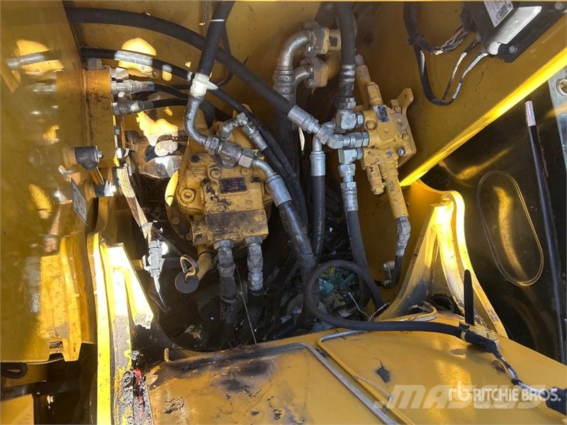 CAT 311FL RR Tracked Excavator Гусеничні екскаватори