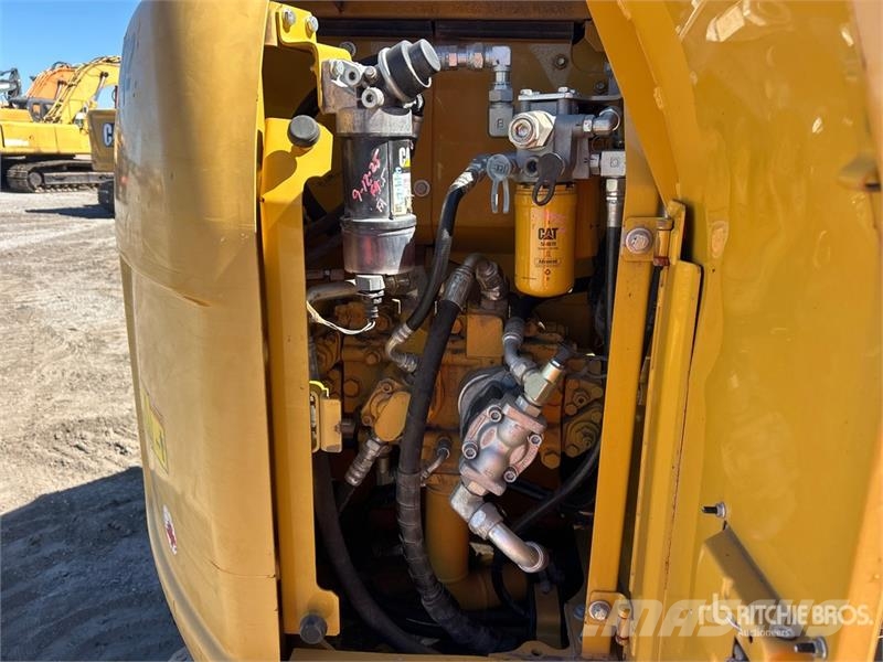 CAT 311FL RR Tracked Excavator Гусеничні екскаватори