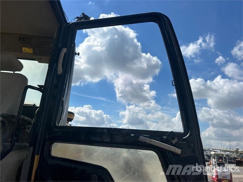 CAT 315D L Tracked Excavator Kāpurķēžu ekskavatori