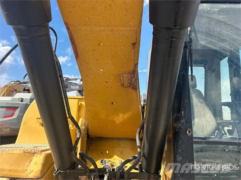 CAT 315D L Tracked Excavator Roomikekskavaatorid