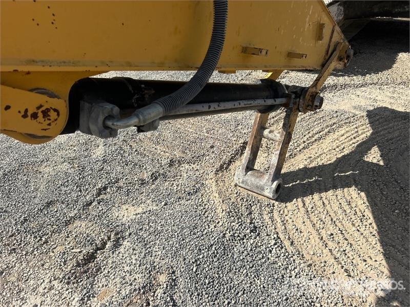 CAT 315D L Tracked Excavator Roomikekskavaatorid