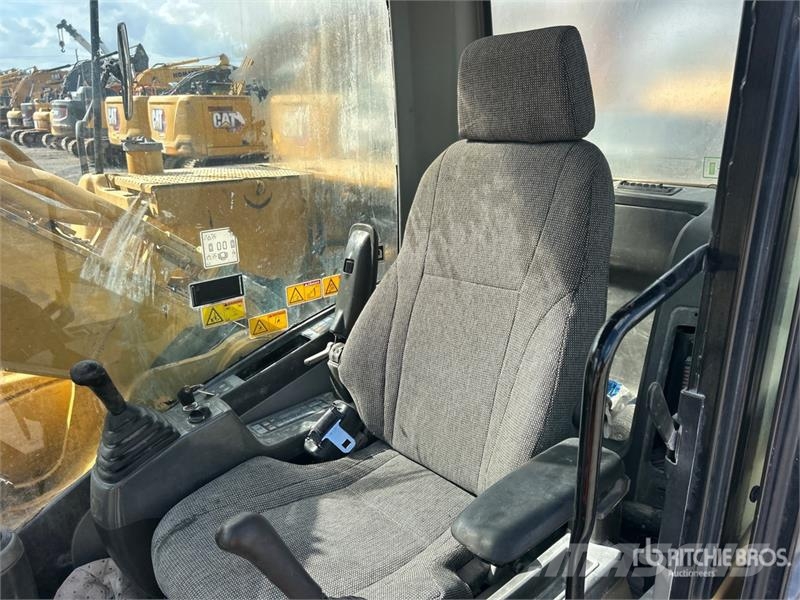 CAT 315D L Tracked Excavator Roomikekskavaatorid