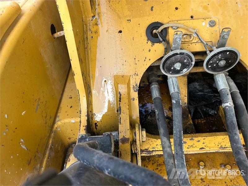 CAT 315D L Tracked Excavator Roomikekskavaatorid