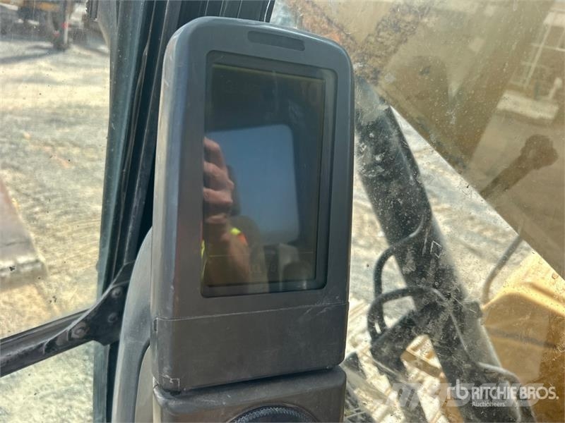 CAT 315D L Tracked Excavator Roomikekskavaatorid