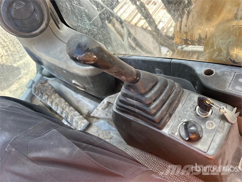 CAT 315D L Tracked Excavator Roomikekskavaatorid