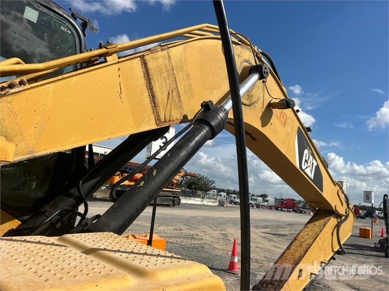 CAT 315D L Tracked Excavator Roomikekskavaatorid