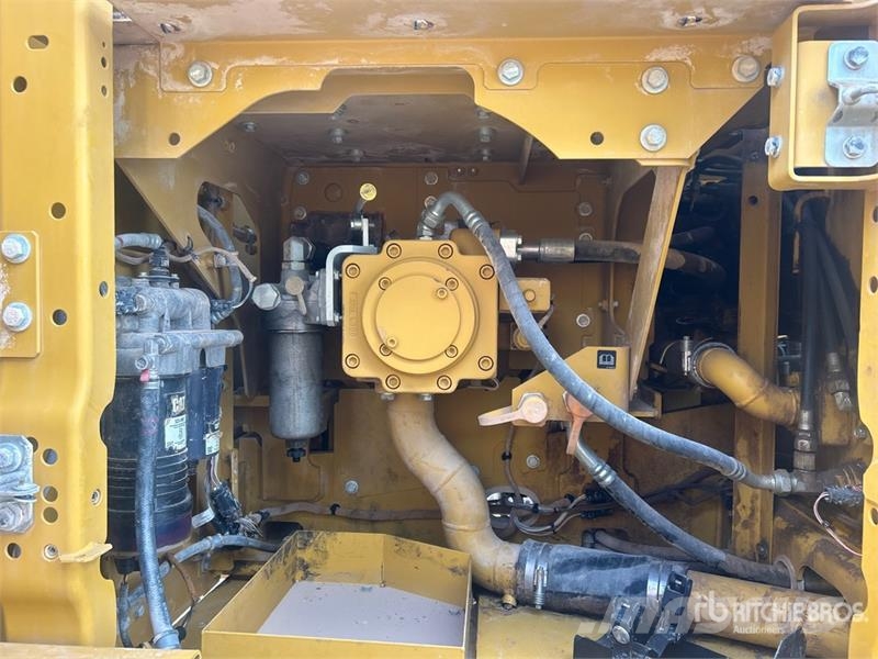 CAT 320 Gravemaskiner på larvebånd