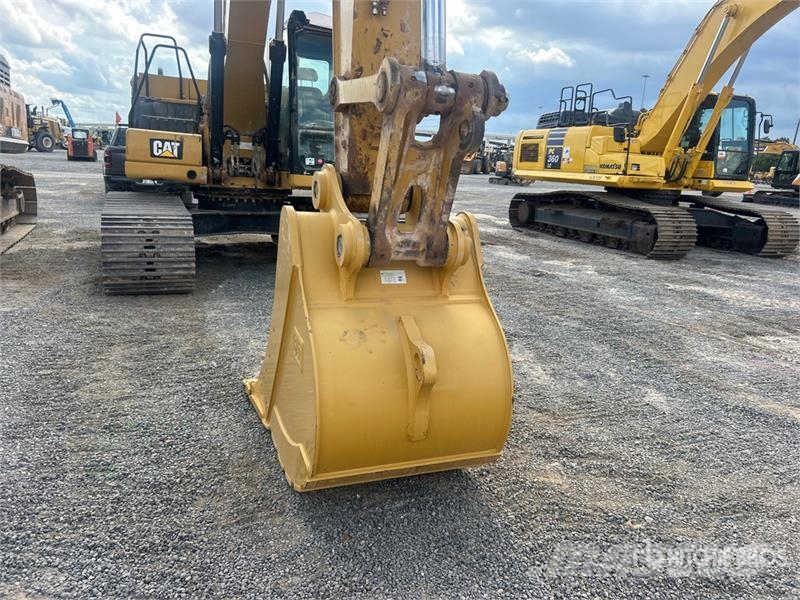 CAT 320 Gravemaskiner på larvebånd