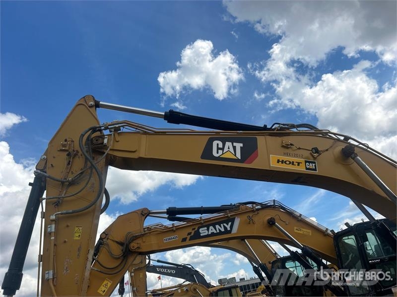 CAT 320 Gravemaskiner på larvebånd