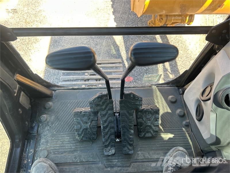 CAT 320 GC Tracked Excavator Roomikekskavaatorid