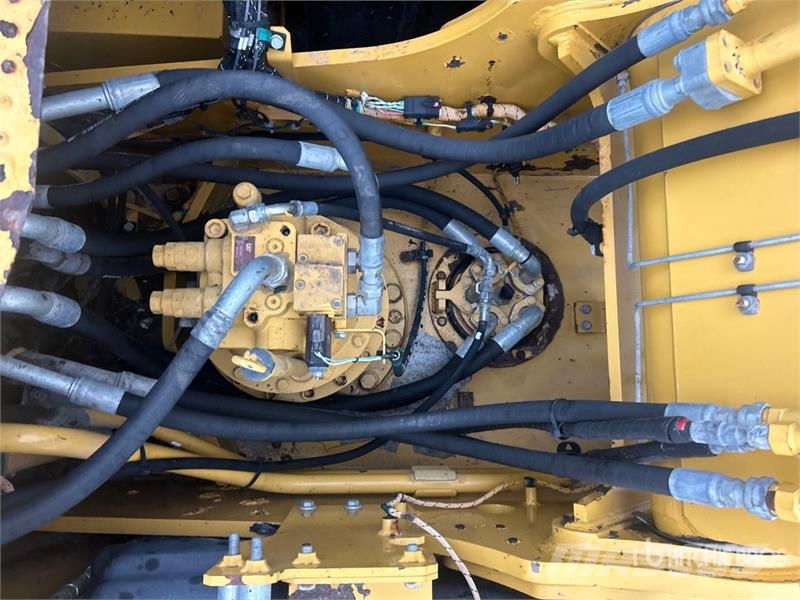 CAT 320 GC Tracked Excavator Гусеничные экскаваторы